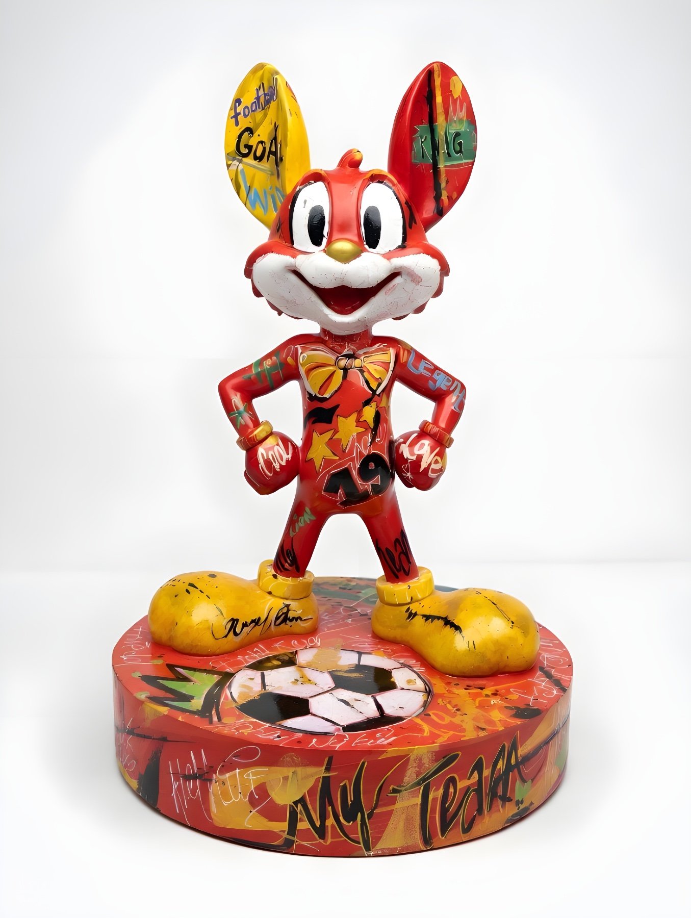 Mr Roo NÖ-MR-06, Nursel Önen pop-art heykeli