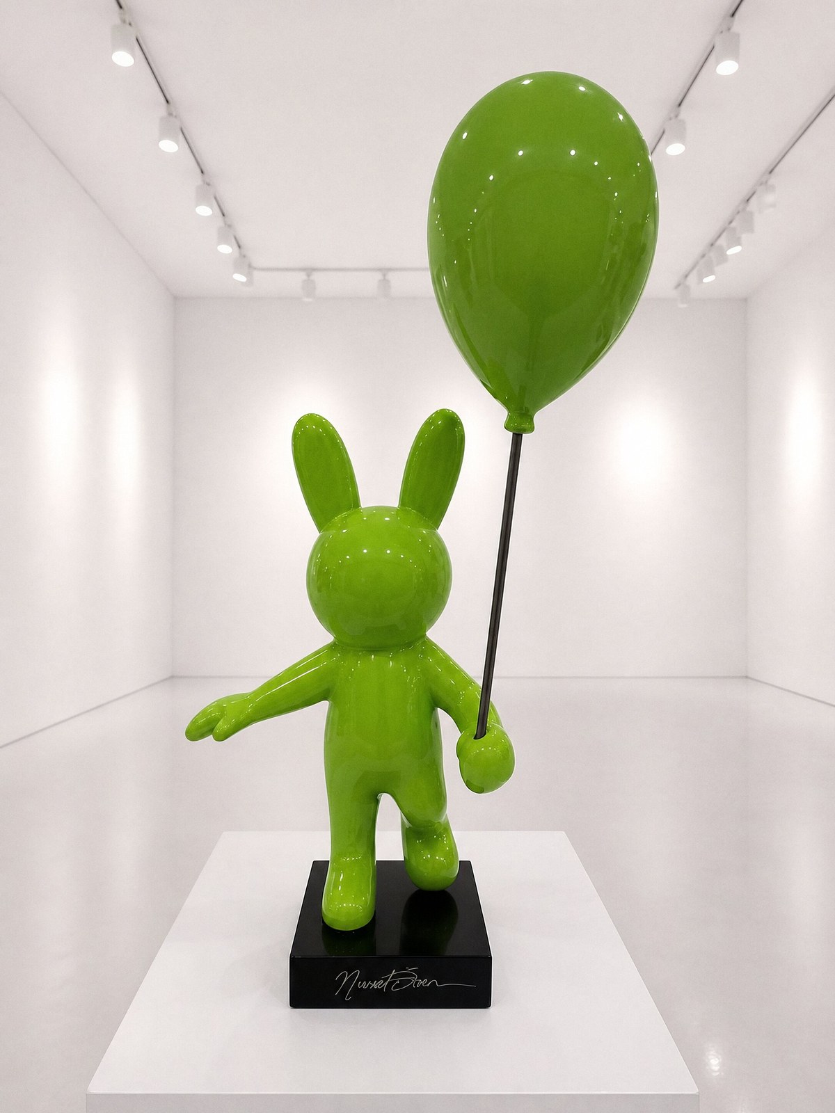 Miro NÖ-MI-02 — pop-art sculpture by Nursel Önen